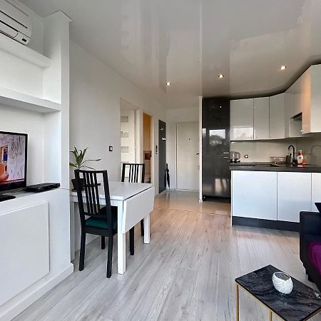 Sasi - Cozy Apartment For 6 People In Centre Варшава Екстериор снимка
