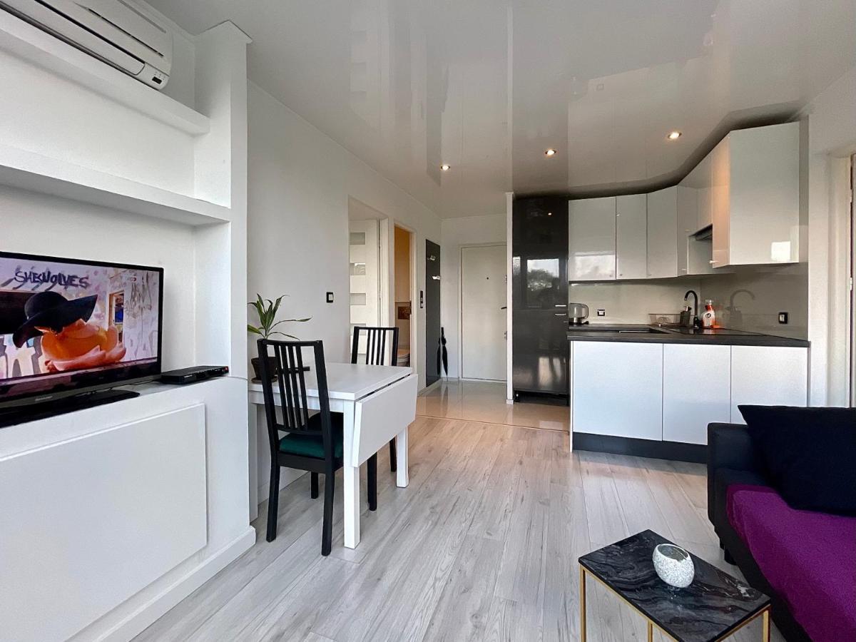 Sasi - Cozy Apartment For 6 People In Centre Варшава Екстериор снимка