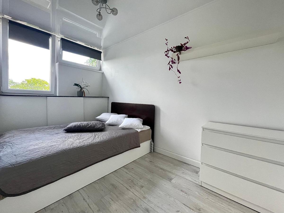 Sasi - Cozy Apartment For 6 People In Centre Варшава Екстериор снимка